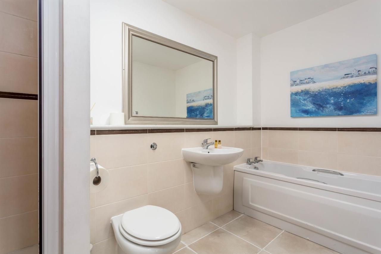 No27 The Barclay - Donnini Apartments Килмарнок Екстериор снимка