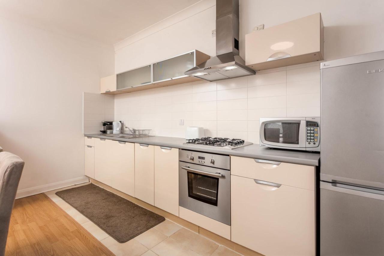 No27 The Barclay - Donnini Apartments Килмарнок Екстериор снимка